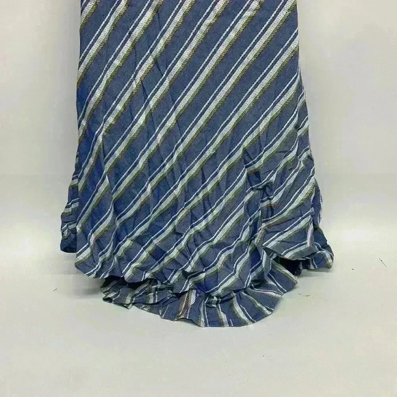 Parsley, in stage size small Octavia dress - Picture 7 of 13